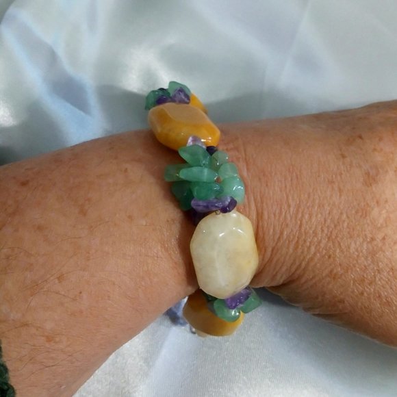 Hand Crafted Green Aventurine Bracelet with Amethyst Yellow Peach - Picture 4 of 6